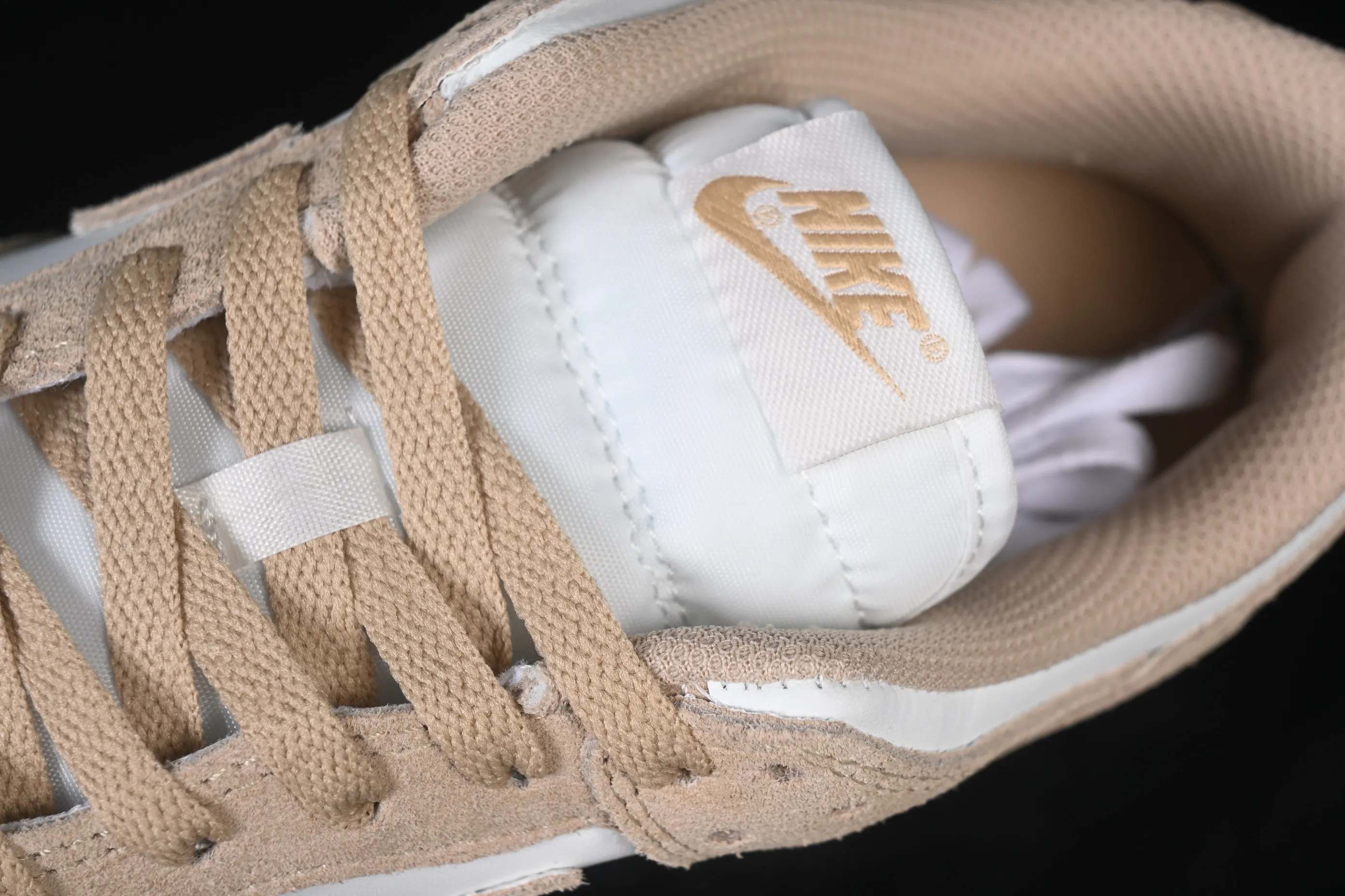 All Categories Nk SB Dunk Series Nk SB Dunk Low Low-top sneakers Nike SB Dunk Low Year of the Horse White Wheat Yellow Low-top casual sneakers IO4244-101